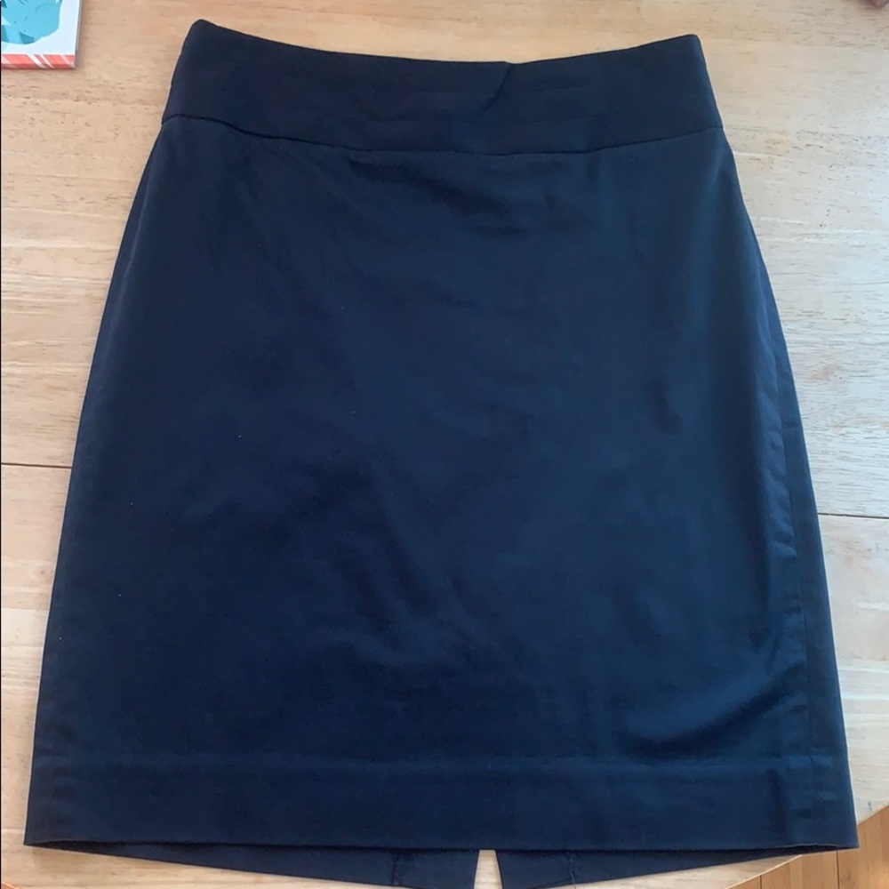 j. Crew size 6 navy skirt